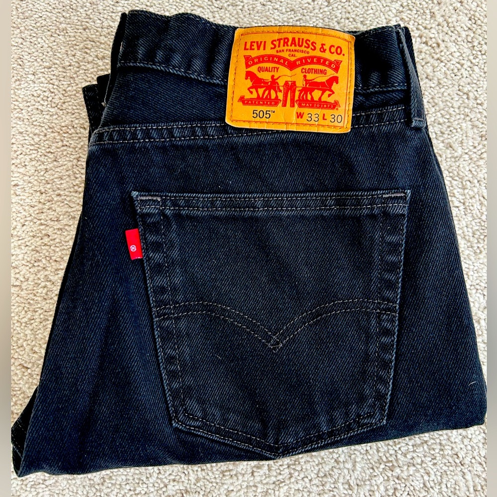Nearly new mens black Levi 505 W33 L30